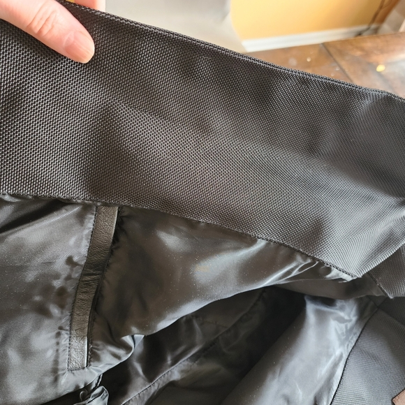 Danier leather jacket - Picture 7 of 8